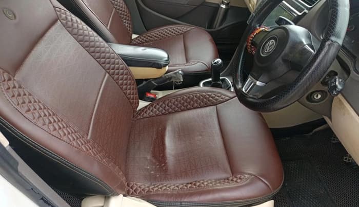 2011 Volkswagen Vento HIGHLINE 1.6 MPI, Petrol, Manual, 1,10,794 km, interior