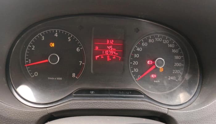 2011 Volkswagen Vento HIGHLINE 1.6 MPI, Petrol, Manual, 1,10,794 km, interior