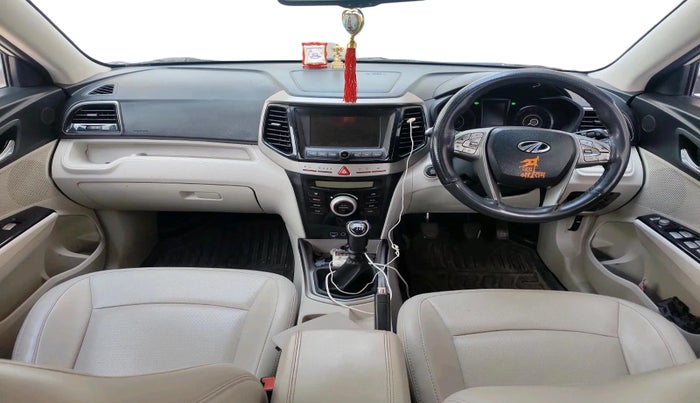 2021 Mahindra XUV300 W8 (O) 1.2 PETROL, Petrol, Manual, 1,24,967 km, interior