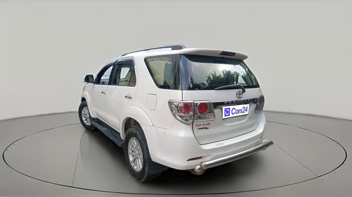 2012 Toyota Fortuner 3.0 4X4 MT, Diesel, Manual, 1,88,551 km, exterior