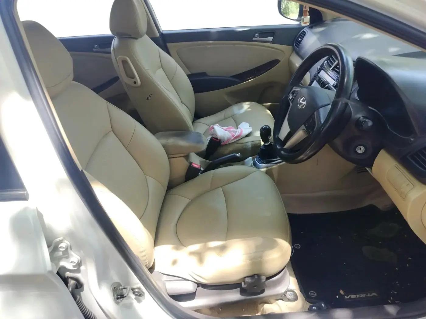 2017 Hyundai Verna 1.6 VTVT SX, Petrol, Manual, 79,566 km, interior