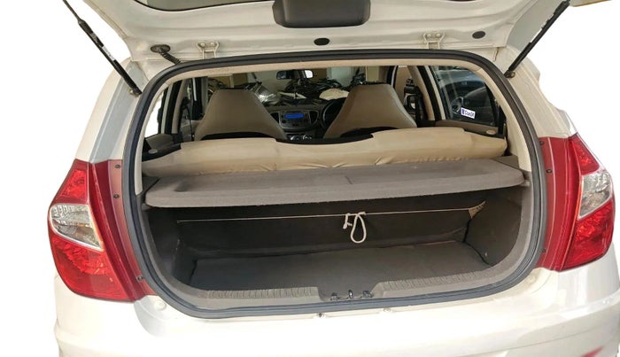 2015 Hyundai i10 SPORTZ 1.1, Petrol, Manual, 47,948 km, exterior