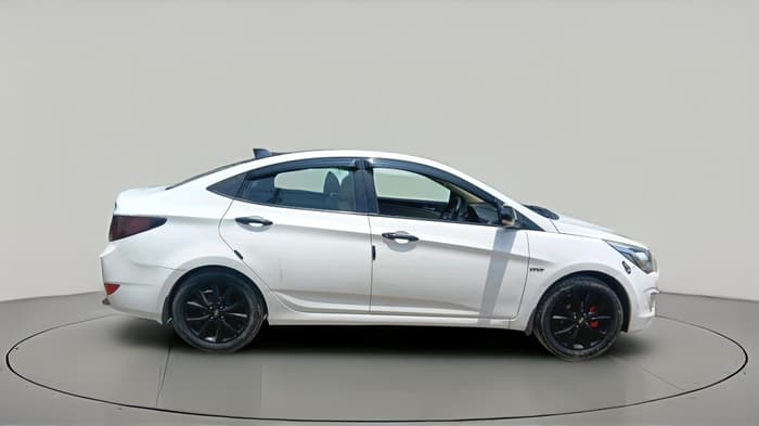 2016 Hyundai Verna 1.6 VTVT SX, CNG, Manual, 61,983 km, exterior