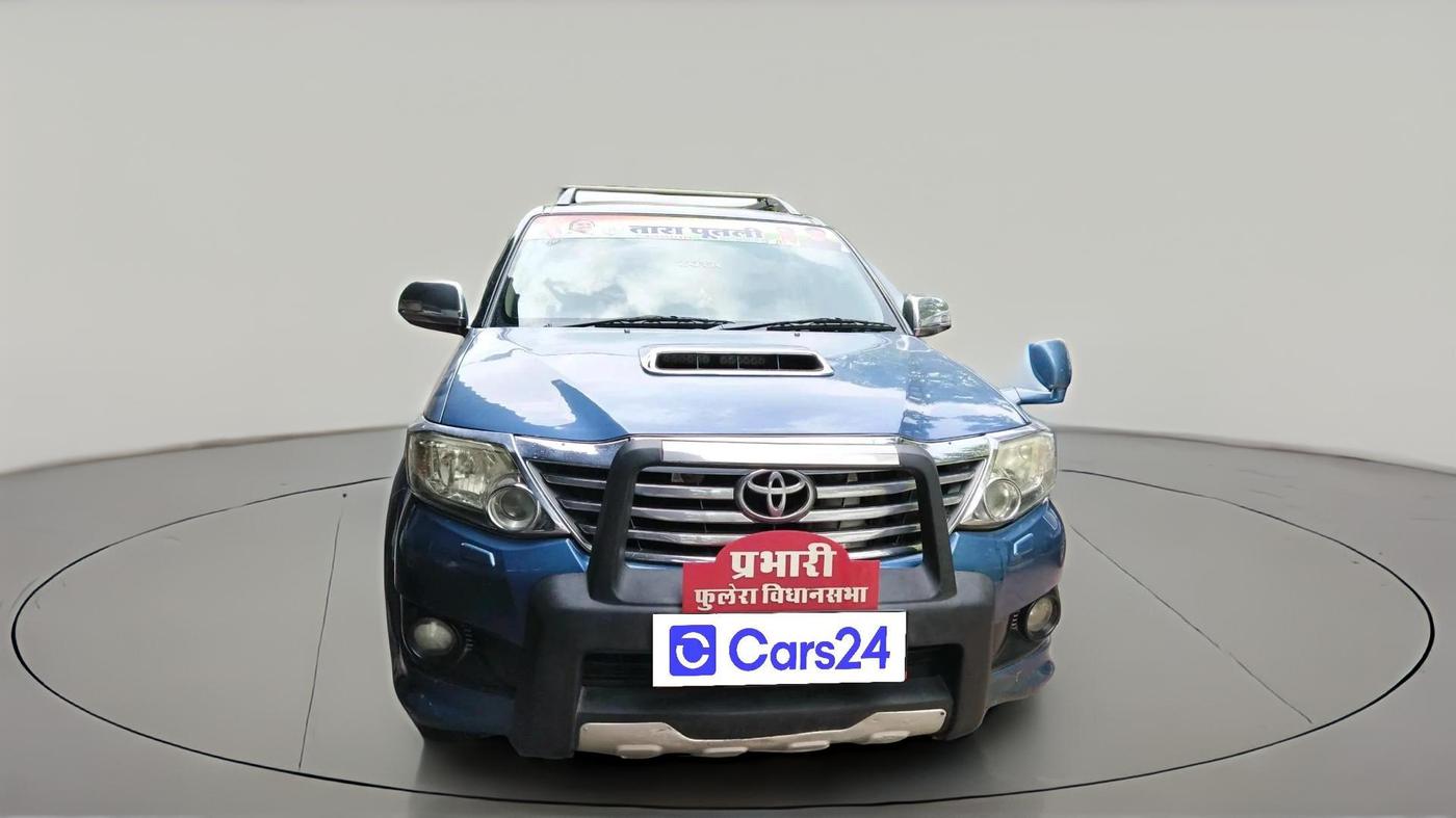 2012 Toyota Fortuner 3.0 4X4 MT, Diesel, Manual, 1,12,356 km, exterior