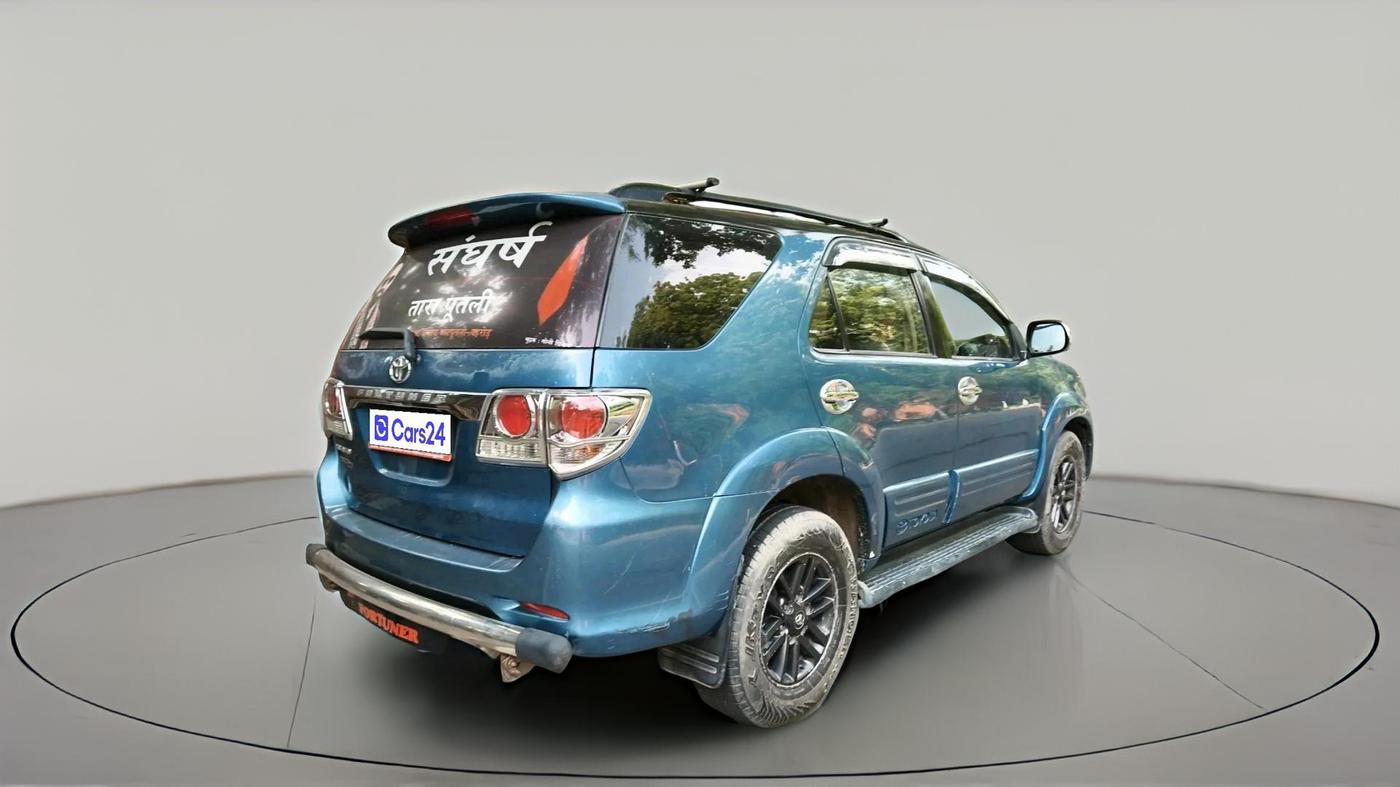 2012 Toyota Fortuner 3.0 4X4 MT, Diesel, Manual, 1,12,356 km, exterior