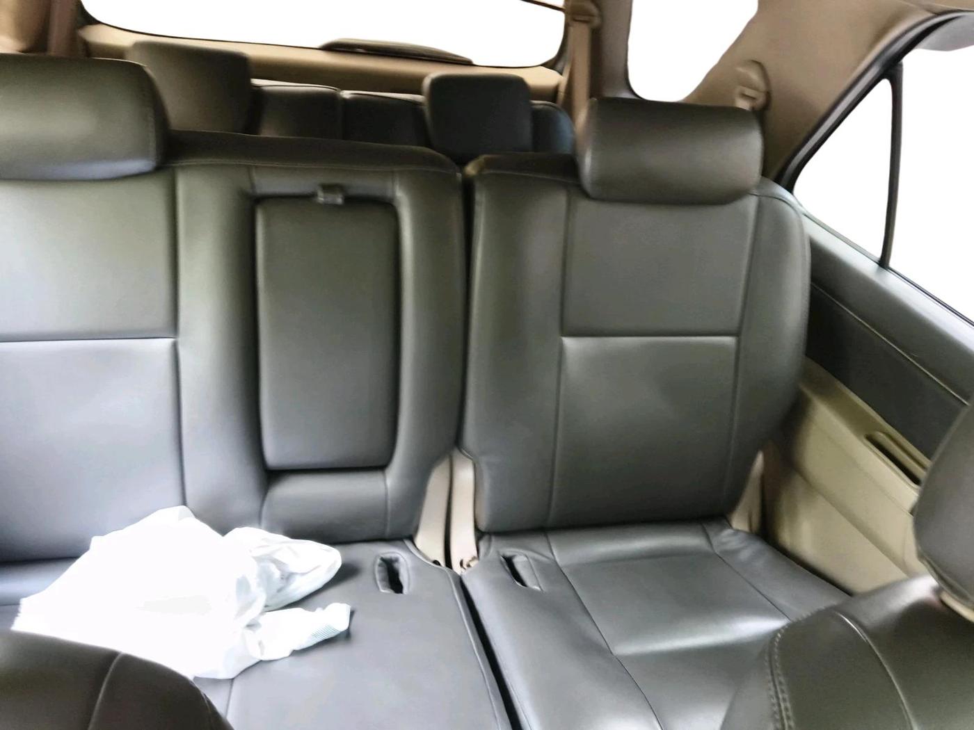 2012 Toyota Fortuner 3.0 4X4 MT, Diesel, Manual, 1,12,356 km, interior