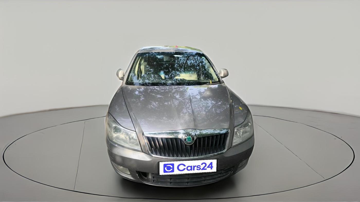 2012 Skoda Laura AMBIENTE 2.0 TDI CR MT, Diesel, Manual, 1,21,923 km, exterior