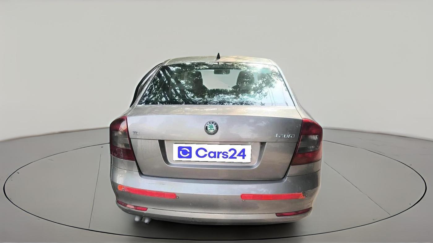 2012 Skoda Laura AMBIENTE 2.0 TDI CR MT, Diesel, Manual, 1,21,923 km, exterior