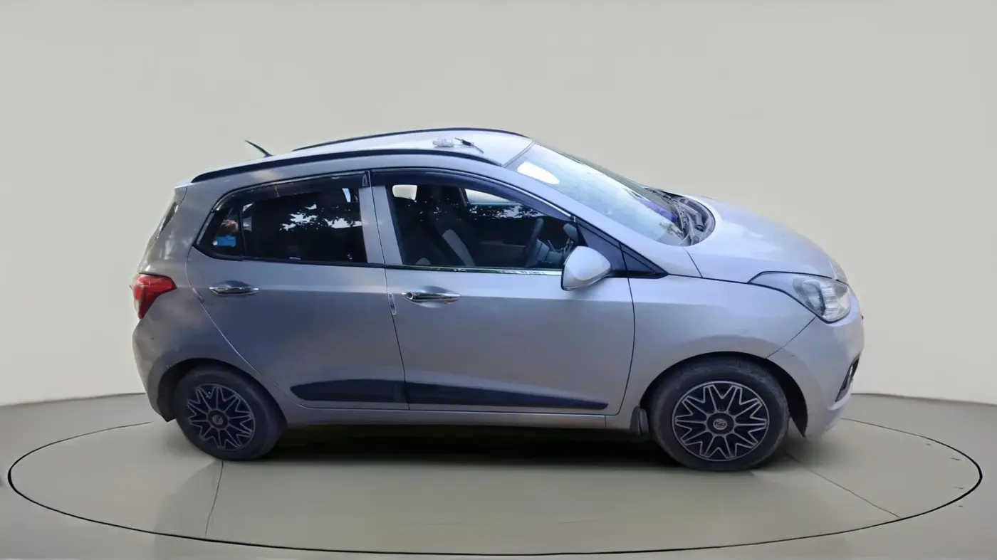 2015 Hyundai Grand i10 SPORTZ 1.2 KAPPA VTVT, Petrol, Manual, 91,440 km, exterior