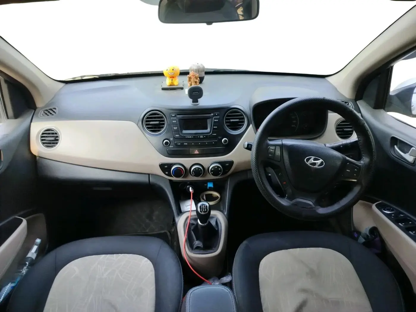 2015 Hyundai Grand i10 SPORTZ 1.2 KAPPA VTVT, Petrol, Manual, 91,440 km, interior