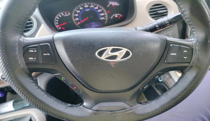 2015 Hyundai Grand i10 SPORTZ 1.2 KAPPA VTVT, Petrol, Manual, 91,440 km, interior