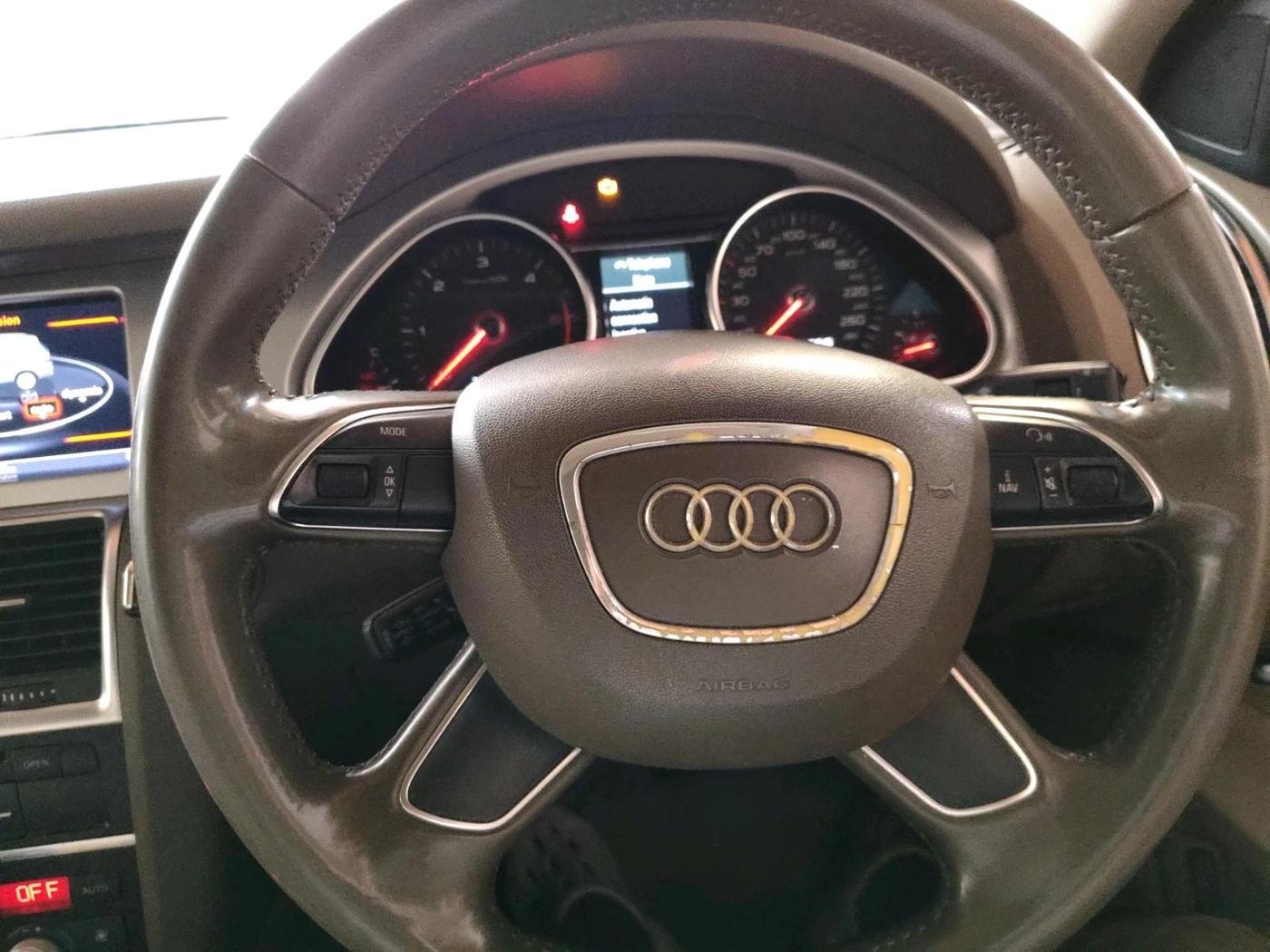 2013 Audi Q7 3.0 TDI QUATTRO, Diesel, Automatic, 99,749 km, interior