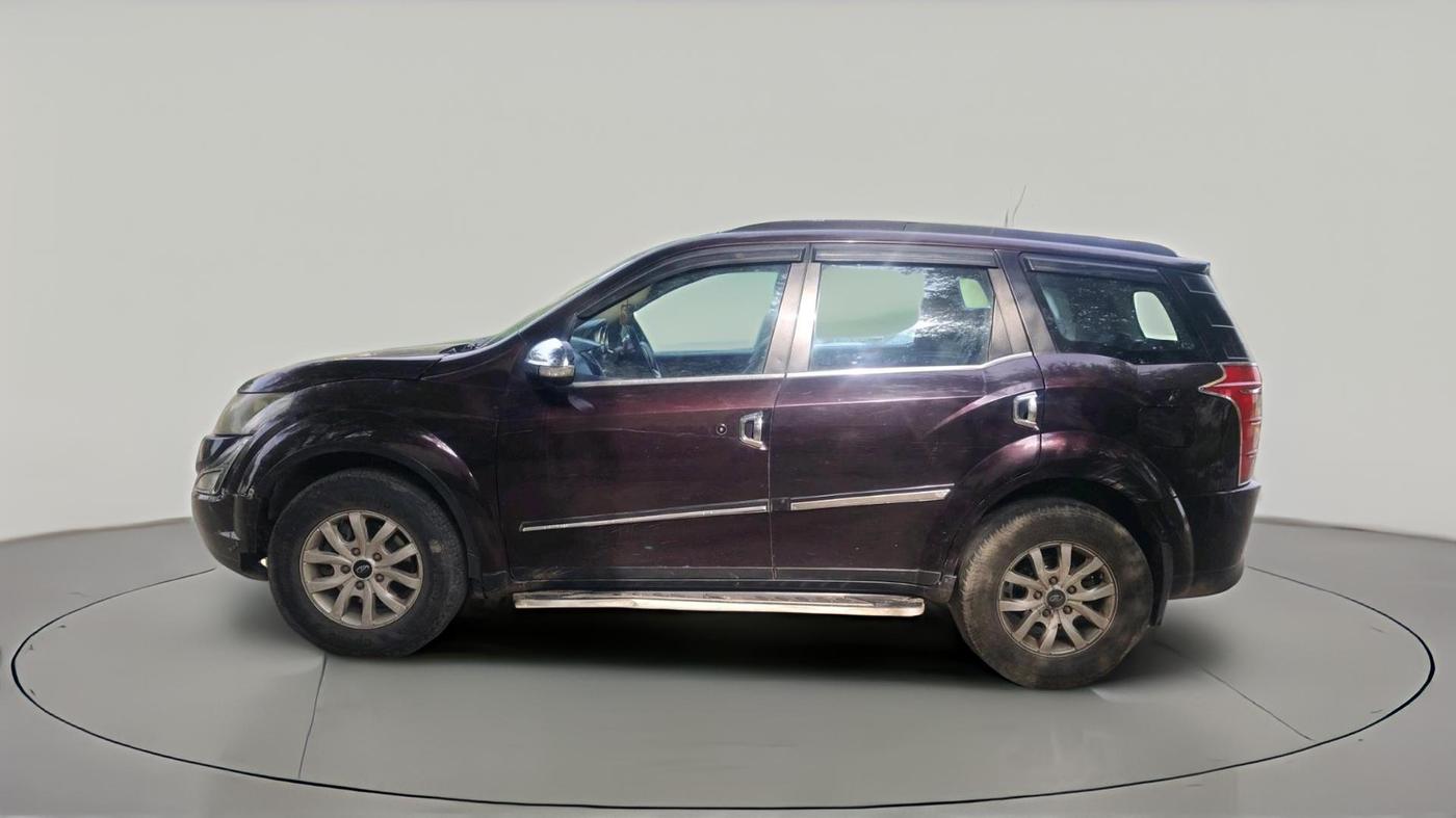 2016 Mahindra XUV500 W10, Diesel, Manual, 1,21,036 km, exterior