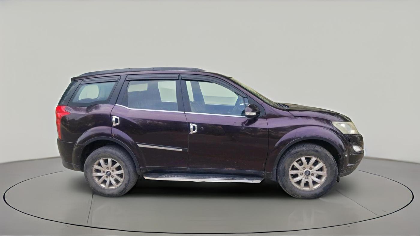 2016 Mahindra XUV500 W10, Diesel, Manual, 1,21,036 km, exterior