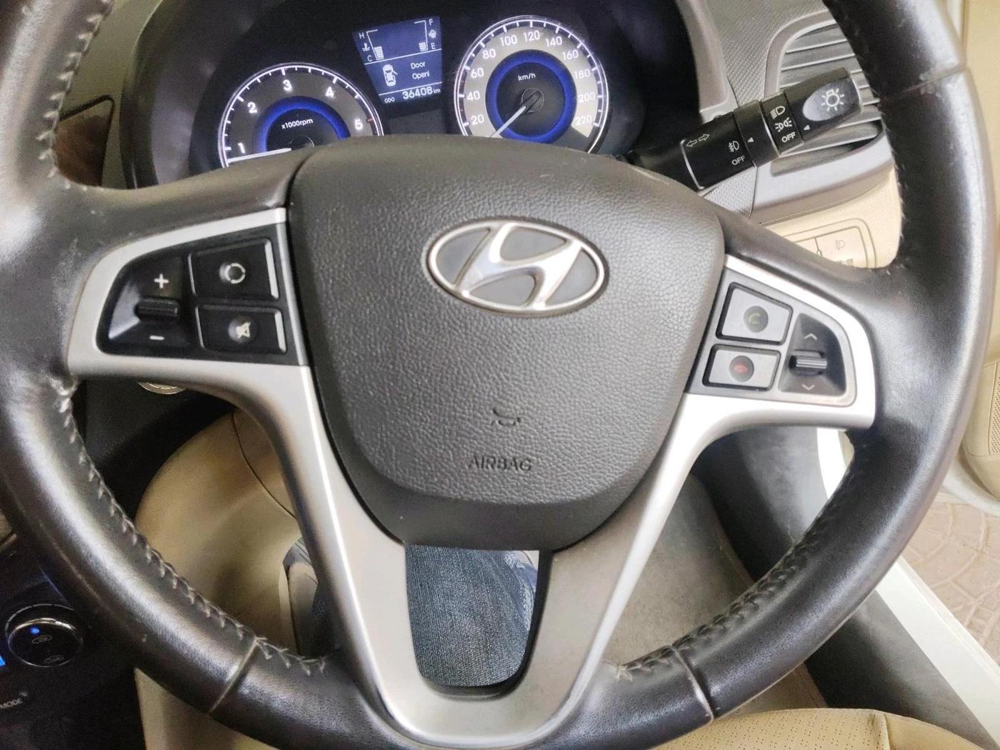 2012 Hyundai Verna FLUIDIC 1.6 CRDI SX OPT, Diesel, Manual, 36,408 km, interior