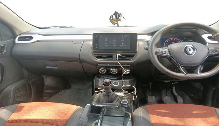 2025 Renault Kiger RXZ MT, Petrol, Manual, 11,764 km, interior
