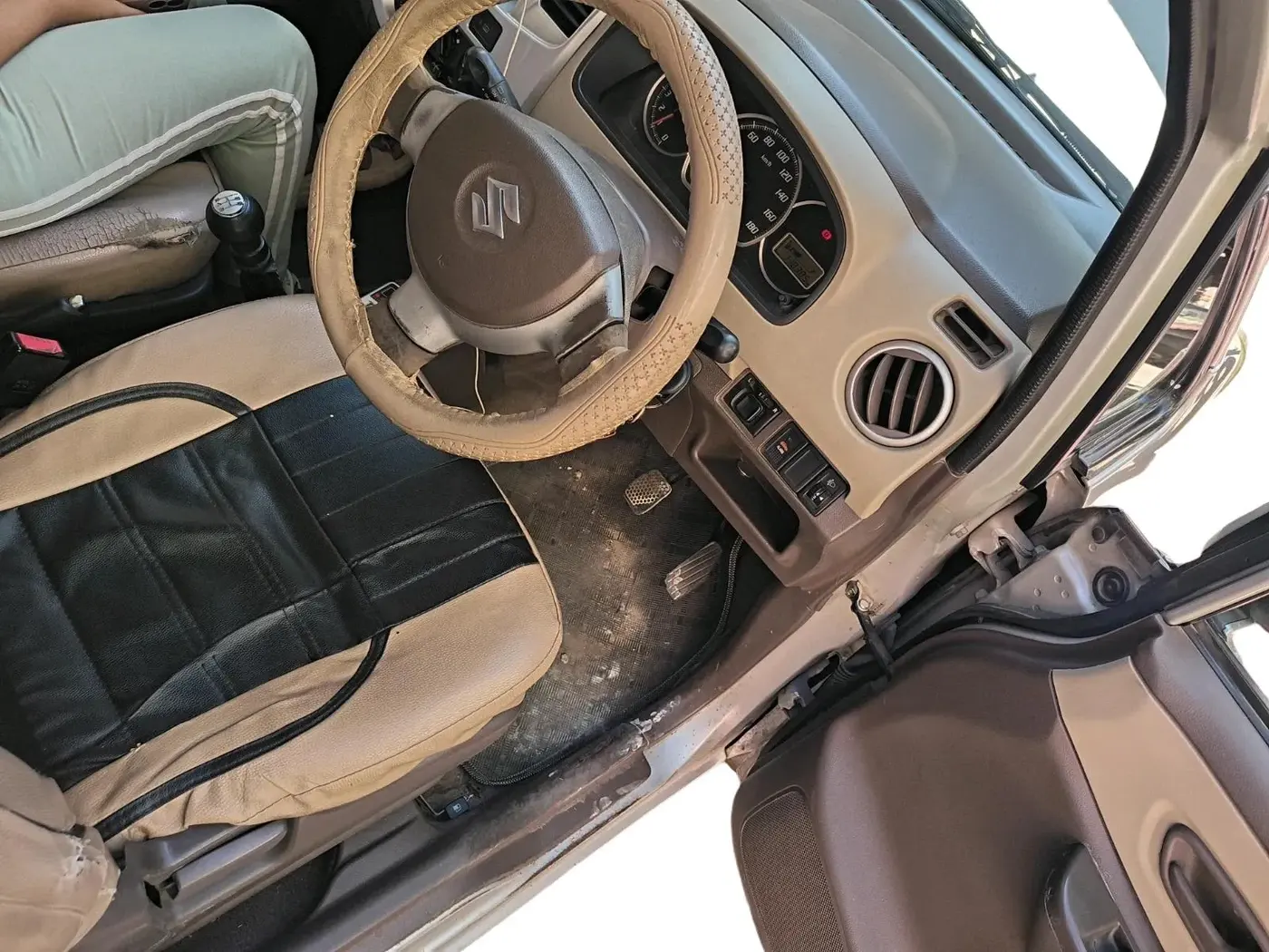 2012 Maruti Zen Estilo VXI, Petrol, Manual, 1,18,385 km, interior
