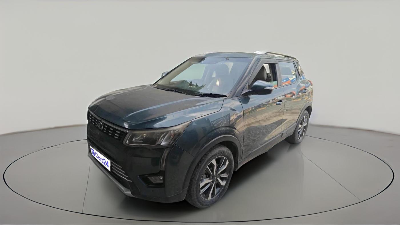 2019 Mahindra XUV300 W8 (O) 1.5 DIESEL, Diesel, Manual, 94,207 km, exterior