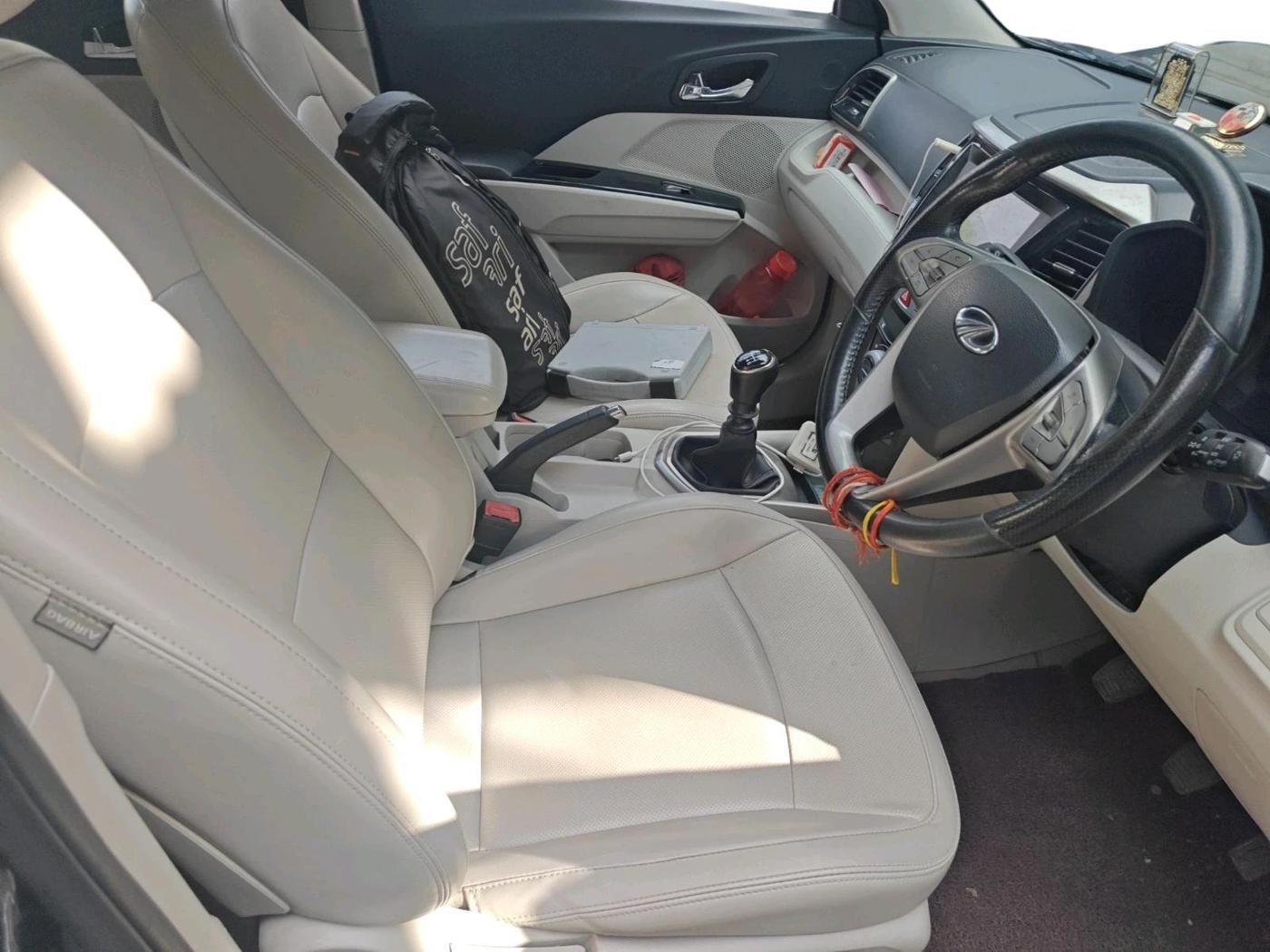 2019 Mahindra XUV300 W8 (O) 1.5 DIESEL, Diesel, Manual, 94,207 km, interior