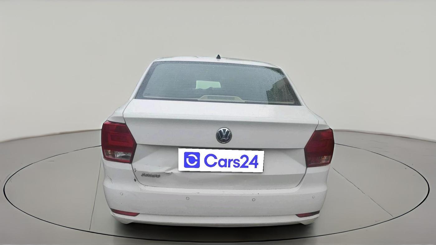 2017 Volkswagen Ameo HIGHLINE1.2L PLUS 16 ALLOY, Petrol, Manual, 1,13,284 km, exterior