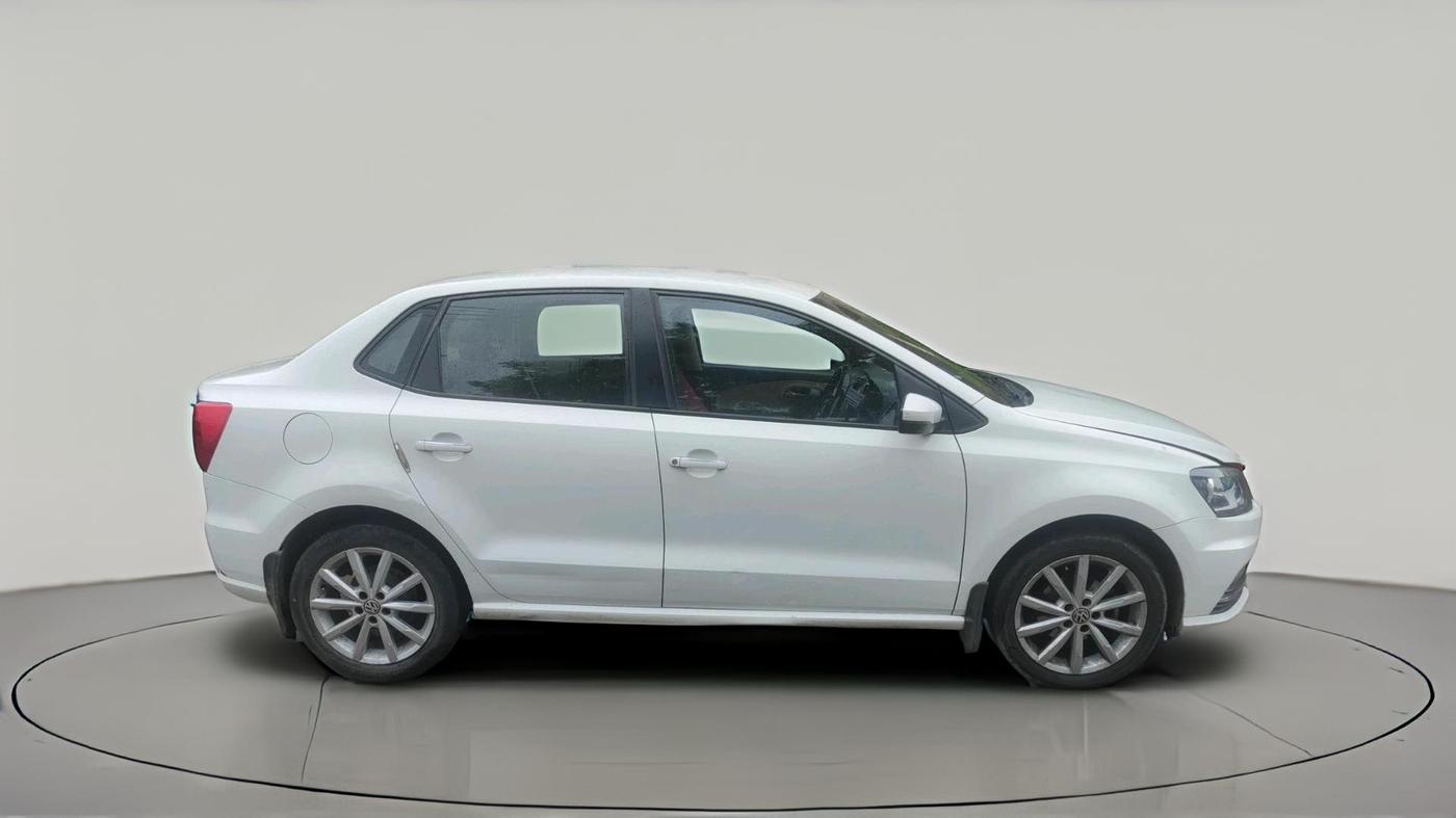 2017 Volkswagen Ameo HIGHLINE1.2L PLUS 16 ALLOY, Petrol, Manual, 1,13,284 km, exterior