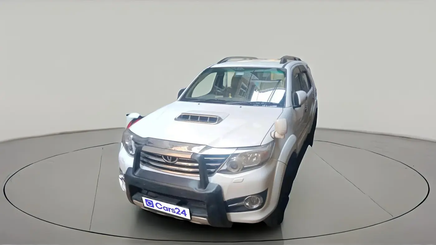 2013 Toyota Fortuner 3.0 4X2 MT, Diesel, Manual, 1,58,956 km, exterior