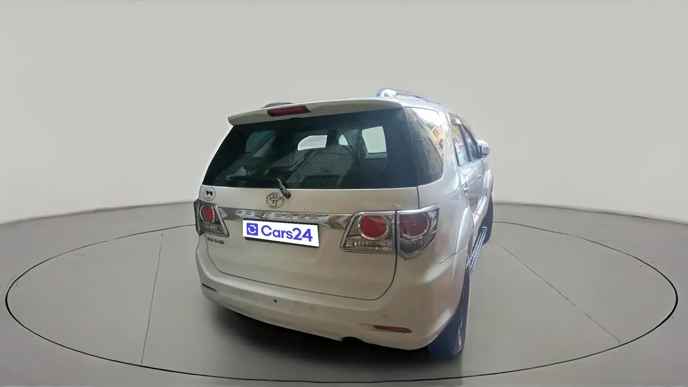 2013 Toyota Fortuner 3.0 4X2 MT, Diesel, Manual, 1,58,956 km, exterior