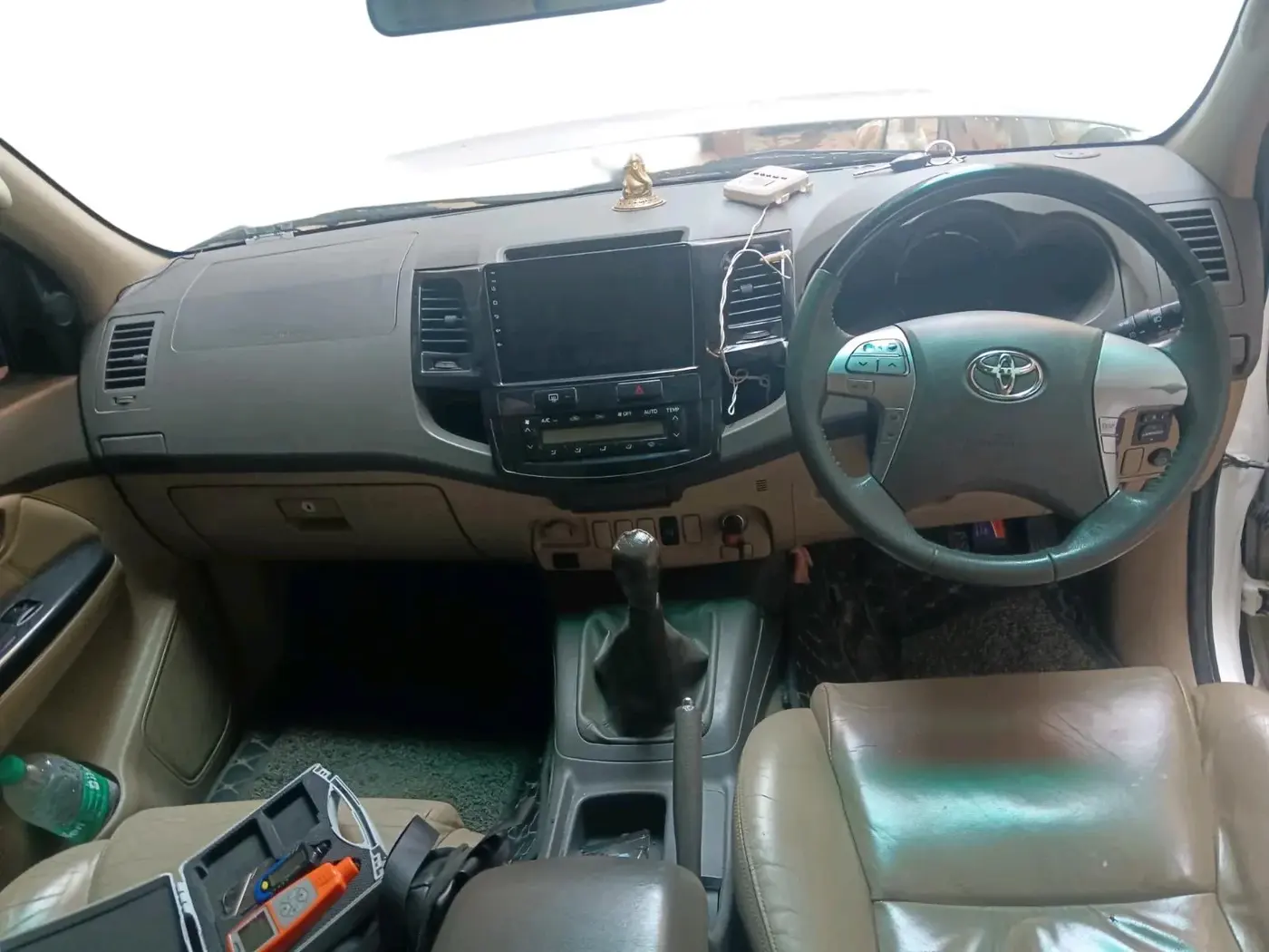 2013 Toyota Fortuner 3.0 4X2 MT, Diesel, Manual, 1,58,956 km, interior