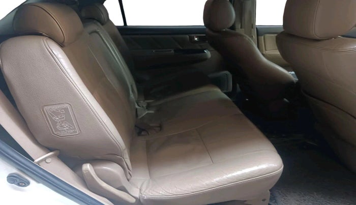 2013 Toyota Fortuner 3.0 4X2 MT, Diesel, Manual, 1,58,956 km, interior