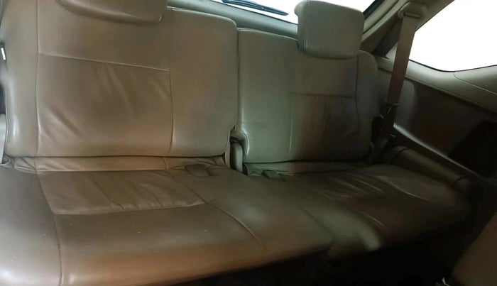 2013 Toyota Fortuner 3.0 4X2 MT, Diesel, Manual, 1,58,956 km, interior