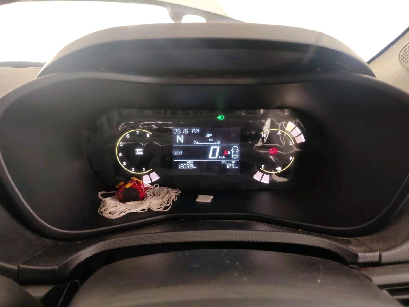 2025 Tata NEXON  Pure Plus 1.2 Petrol AMT, Petrol, Automatic, 12,038 km, interior