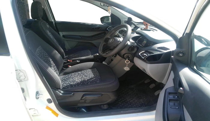 2023 Tata Tiago XT PETROL, Petrol, Manual, 14,736 km, interior