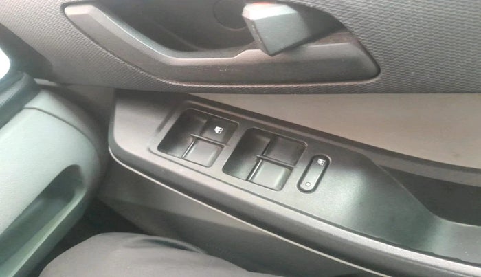 2023 Tata Tiago XT PETROL, Petrol, Manual, 14,736 km, interior