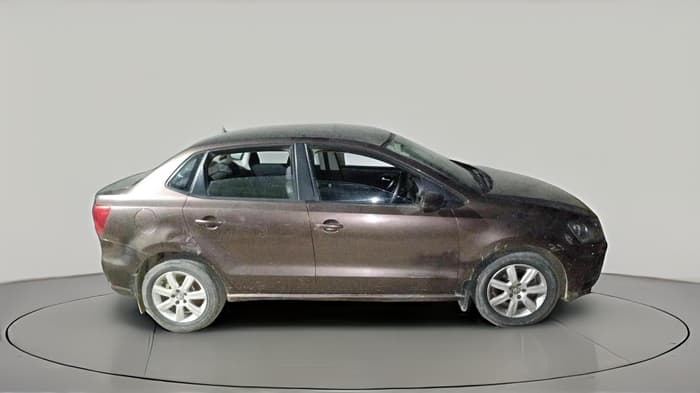 2017 Volkswagen Ameo COMFORTLINE 1.5L, Diesel, Manual, 1,01,236 km, exterior