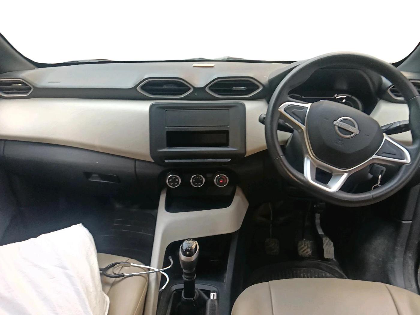 2024 Nissan MAGNITE XE, Petrol, Manual, 21,374 km, interior