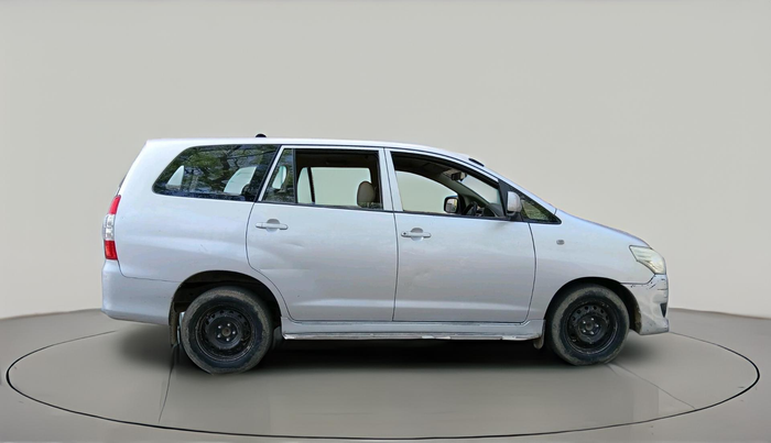 2013 Toyota Innova 2.5 GX 7 STR, Diesel, Manual, 1,45,300 km, exterior