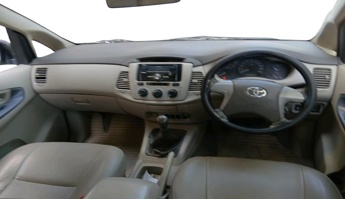 2013 Toyota Innova 2.5 GX 7 STR, Diesel, Manual, 1,45,300 km, interior