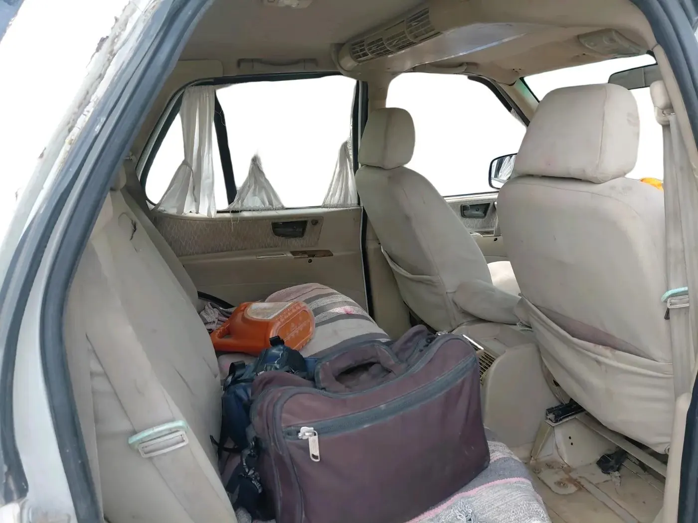 2012 Tata Safari 4X2 EX DICOR 2.2 VTT, Diesel, Manual, 1,19,156 km, interior