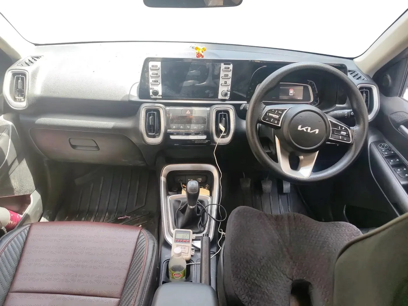 2025 KIA SONET HTK (O) 1.5 Diesel MT, Diesel, Manual, 9,637 km, interior