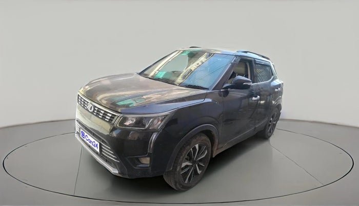 2020 Mahindra XUV300 W8 (O) 1.5 DIESEL, Diesel, Manual, 1,38,452 km, exterior