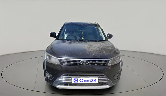 2020 Mahindra XUV300 W8 (O) 1.5 DIESEL, Diesel, Manual, 1,38,452 km, exterior