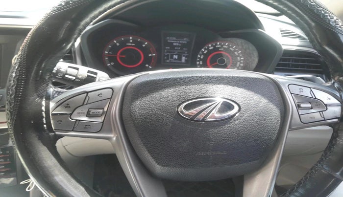2020 Mahindra XUV300 W8 (O) 1.5 DIESEL, Diesel, Manual, 1,38,452 km, interior