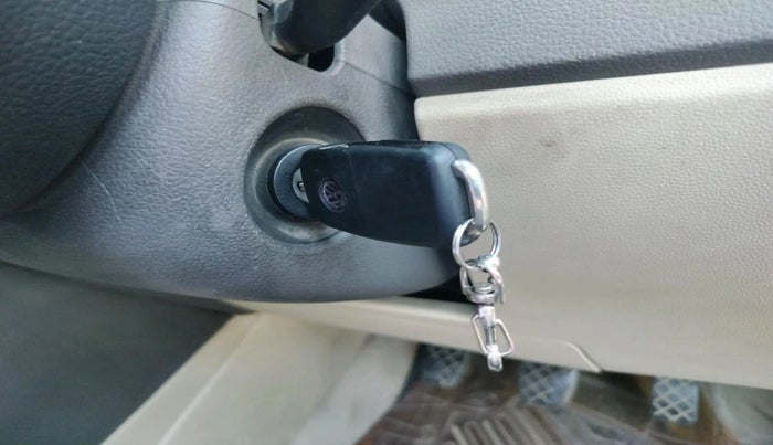 2012 Volkswagen Vento HIGHLINE DIESEL 1.6, Diesel, Manual, 1,39,254 km, interior