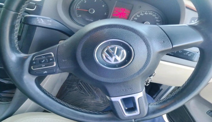 2012 Volkswagen Vento HIGHLINE DIESEL 1.6, Diesel, Manual, 1,39,254 km, interior