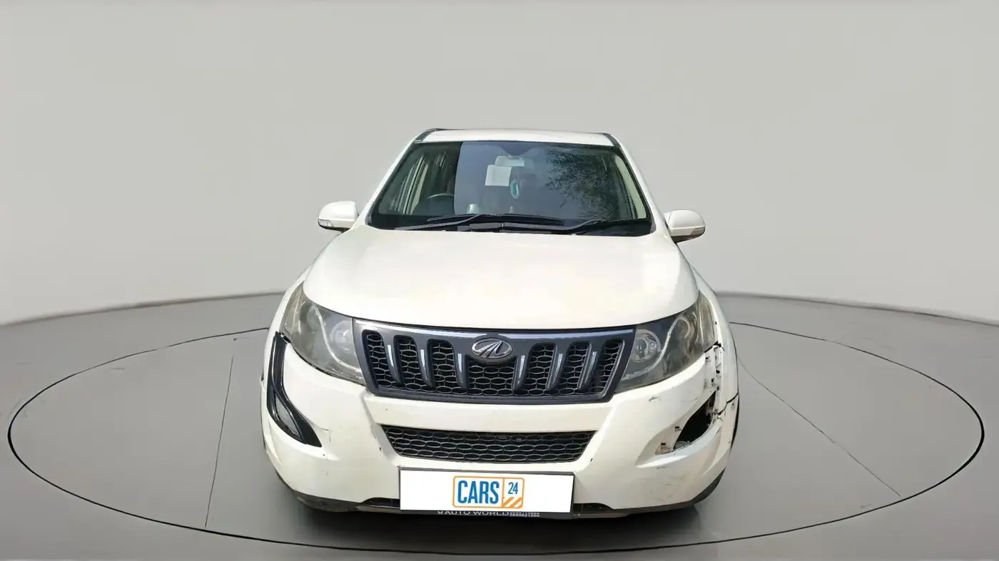 2015 Mahindra XUV500 W6, Diesel, Manual, 2,05,000 km, exterior