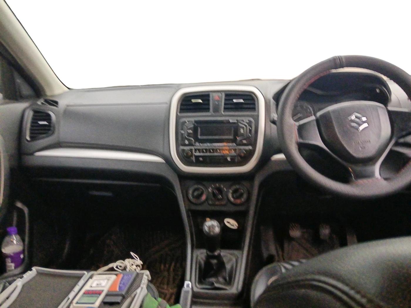 2020 Maruti Vitara Brezza LXI, Petrol, Manual, 76,643 km, interior