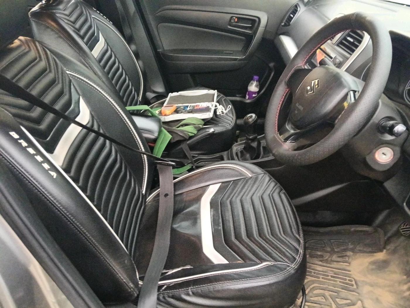 2020 Maruti Vitara Brezza LXI, Petrol, Manual, 76,643 km, interior