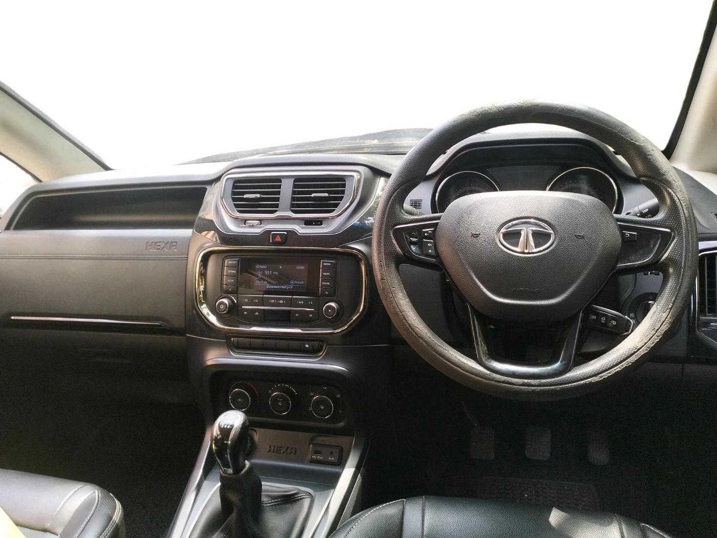 2017 Tata Hexa XE 4X2 7 STR, Diesel, Manual, 91,078 km, interior