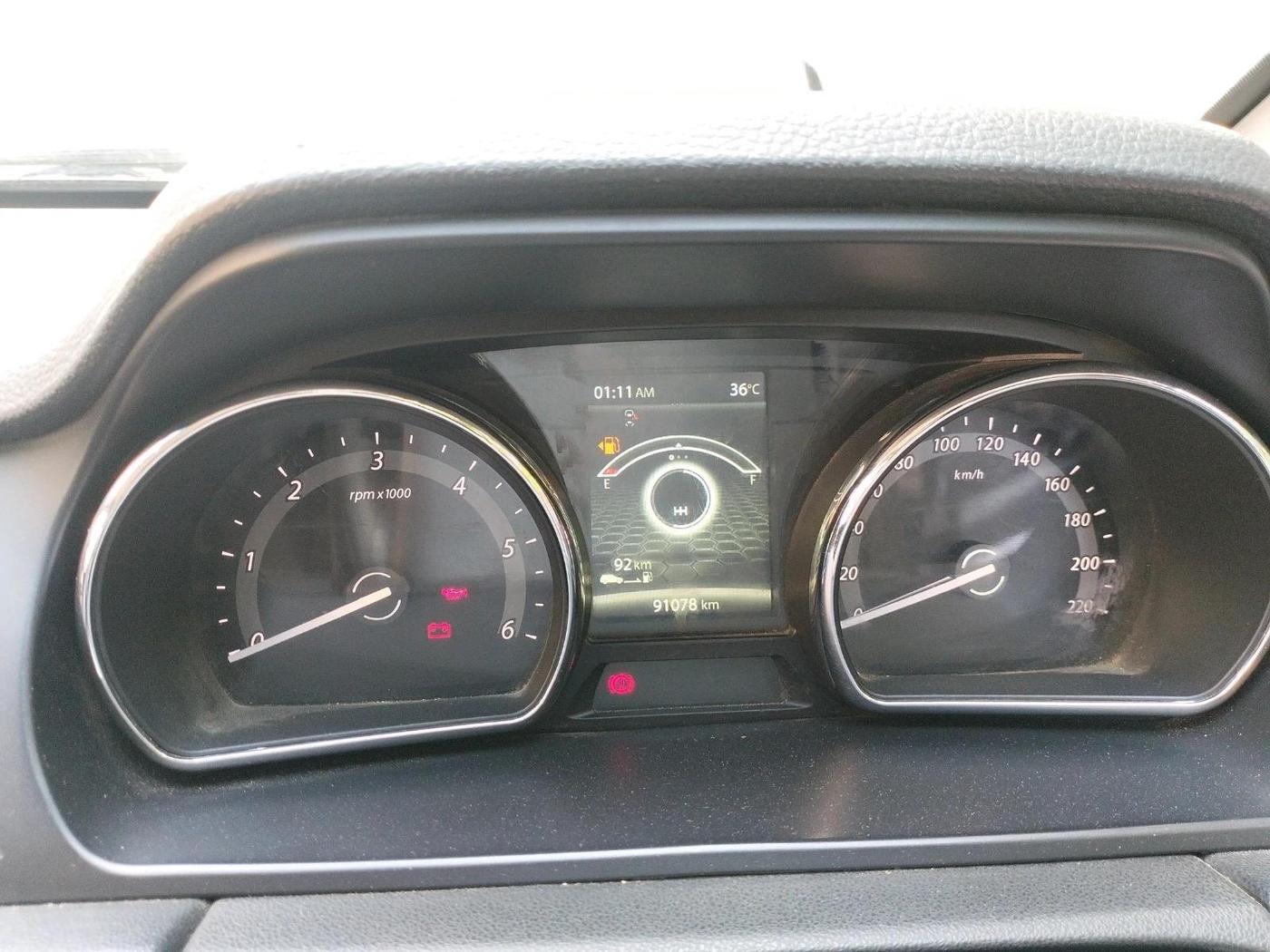 2017 Tata Hexa XE 4X2 7 STR, Diesel, Manual, 91,078 km, interior