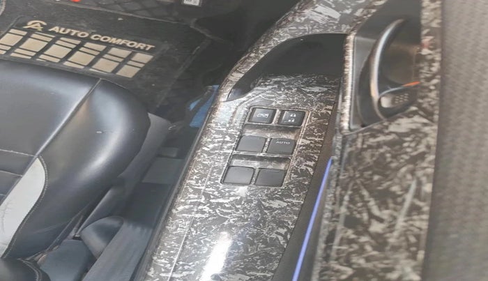 2019 Maruti Vitara Brezza VDI, Diesel, Manual, 1,28,500 km, interior